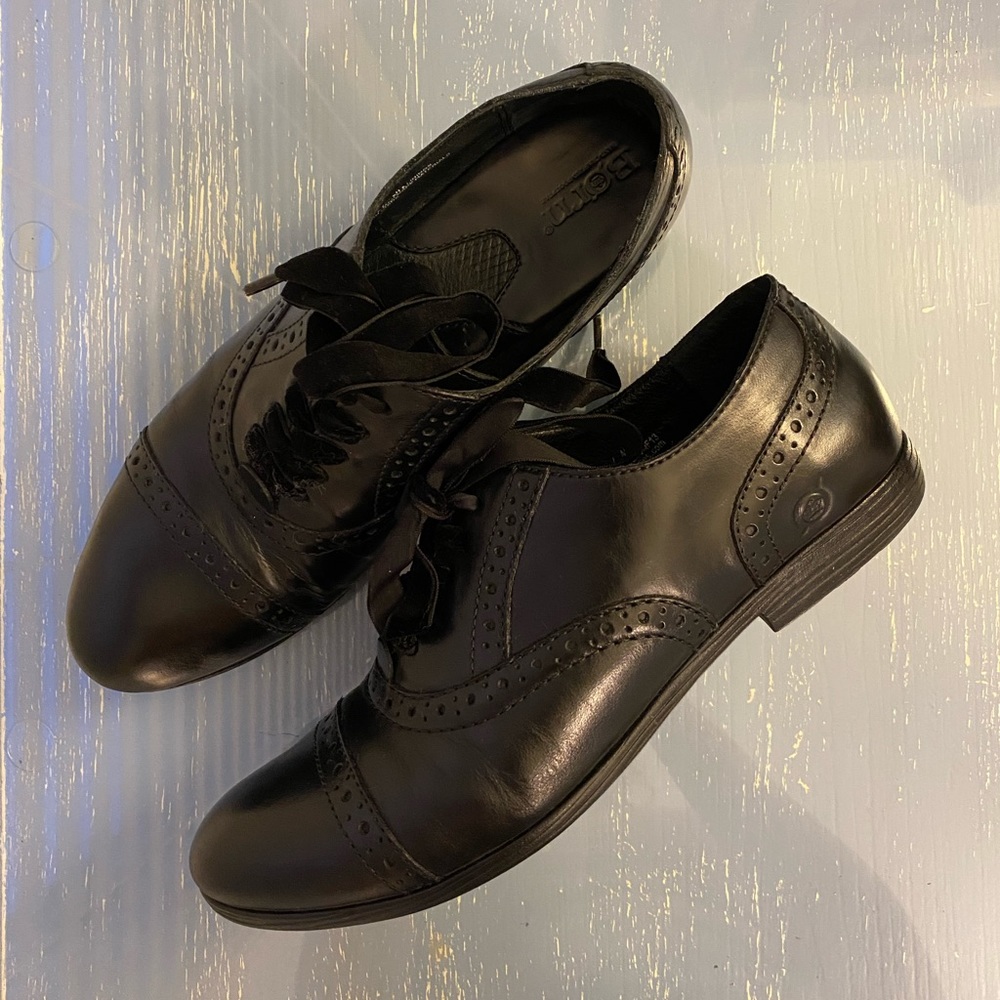 Born Arletta Oxford w/ Crushed Velvet Laces